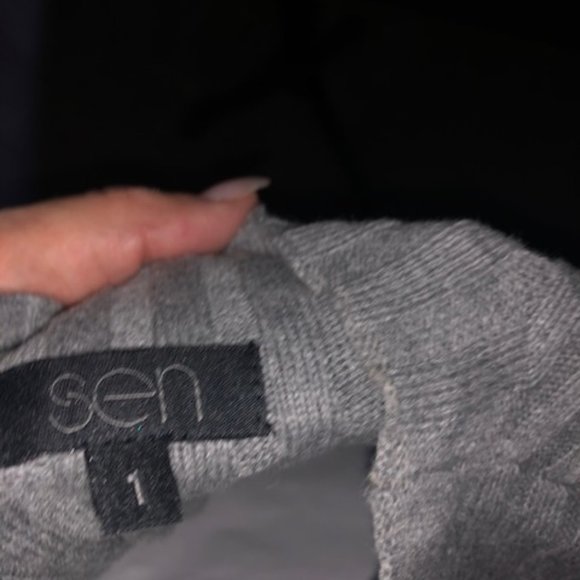 Gray Tunic - Picture 5 of 5